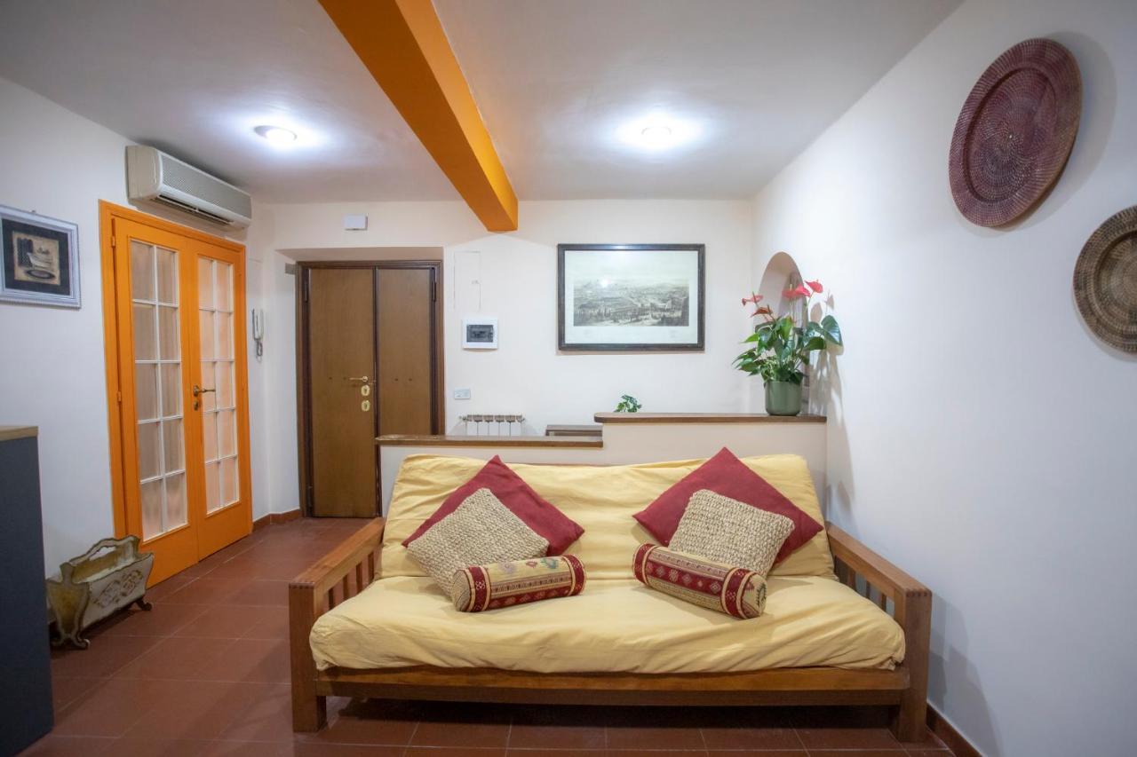 HomeHouse Serpenti - Colosseum - Rione Monti Roma Esterno foto