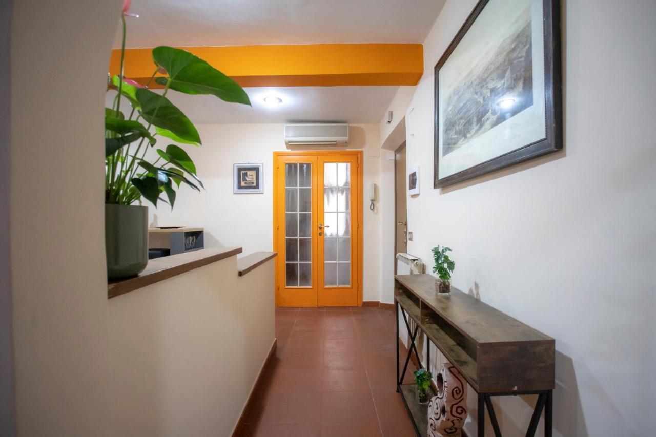 HomeHouse Serpenti - Colosseum - Rione Monti Roma Esterno foto