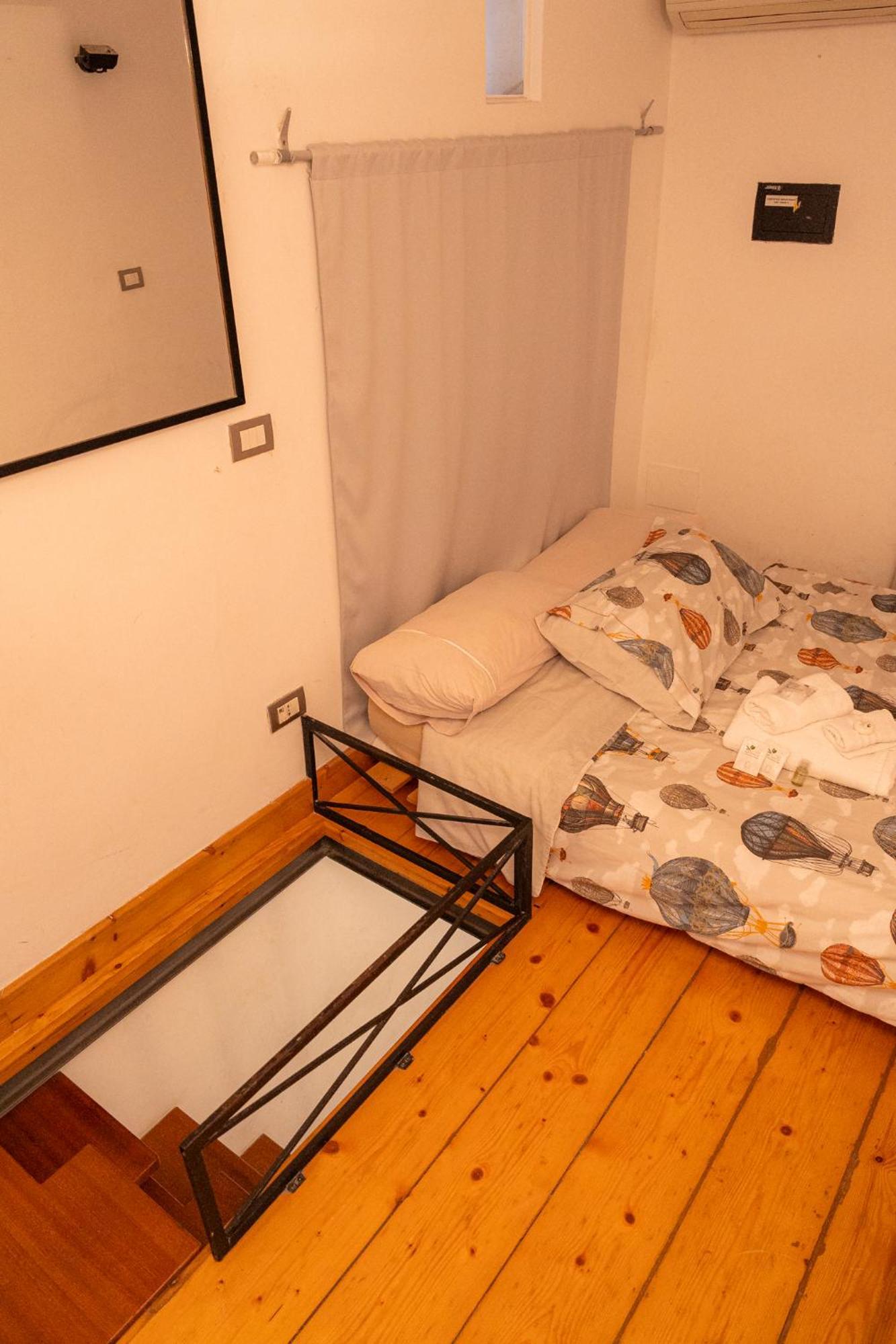 HomeHouse Serpenti - Colosseum - Rione Monti Roma Camera foto