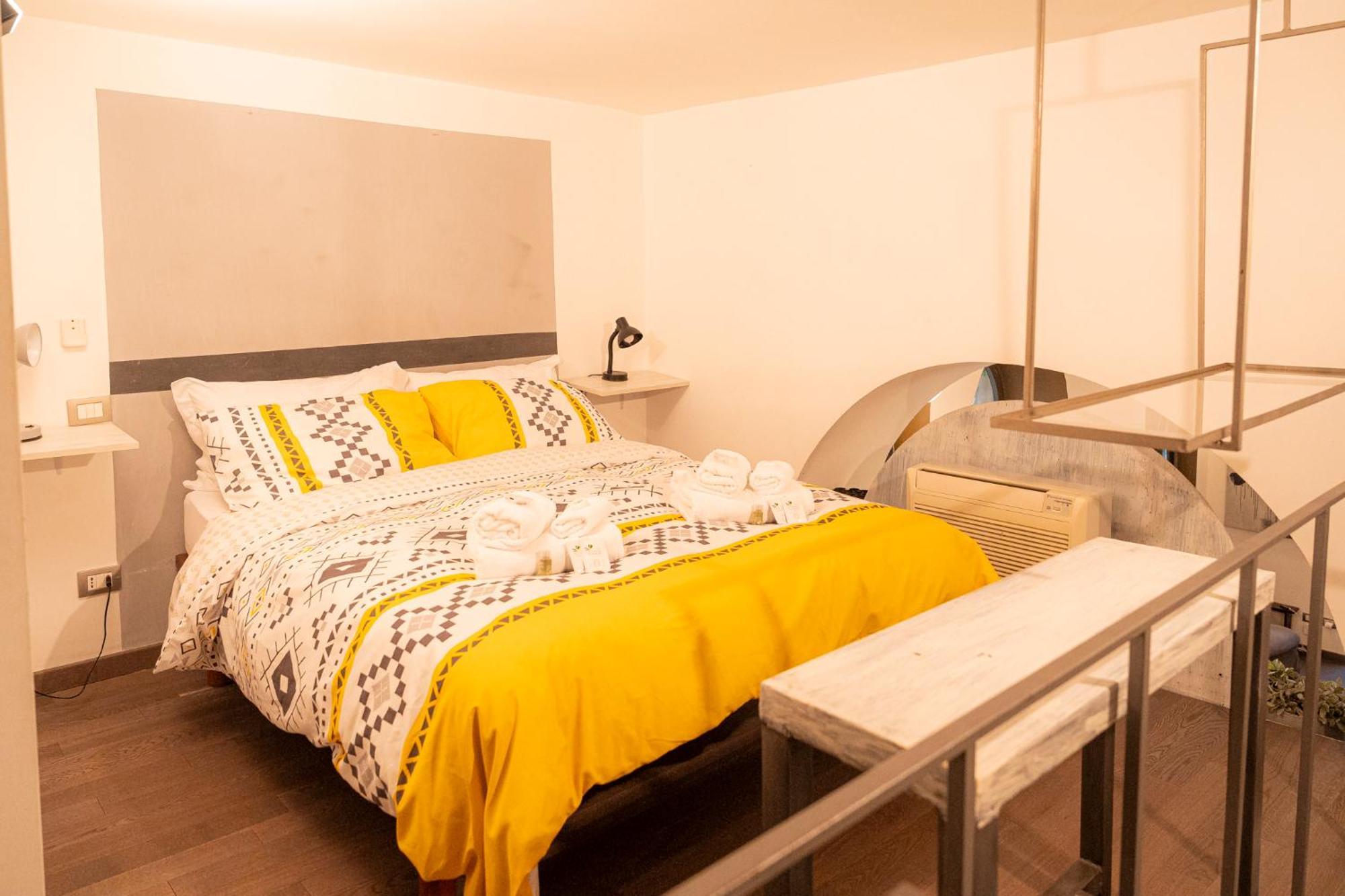 HomeHouse Serpenti - Colosseum - Rione Monti Roma Esterno foto